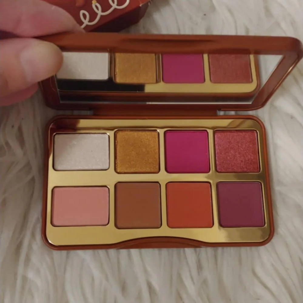 🎄FIRM! NWT TOO FACED GINGERBREAD SPICE BITE SIZE EYESHADOW PALETTE LIMITED EDIT